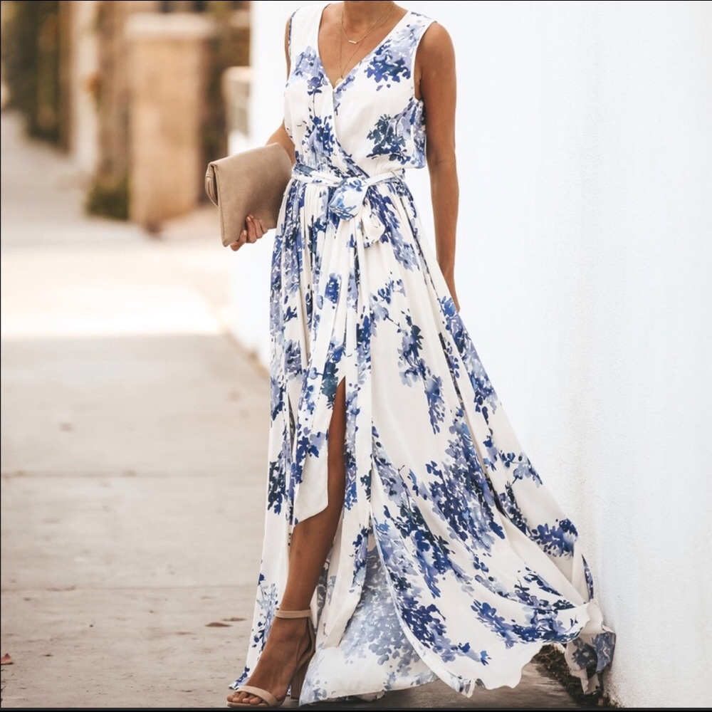 Vici floral “Diana Maxi Dress”.